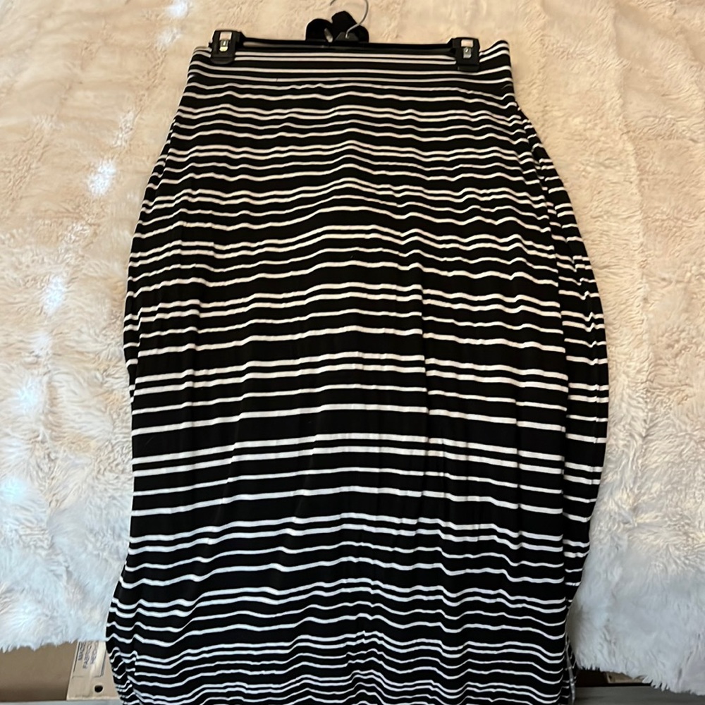 Maxi skirt. Size small.